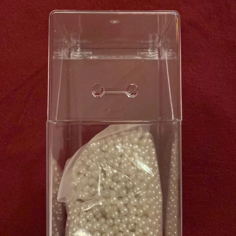 Brand New Makeup Brush Holder with white pearls
